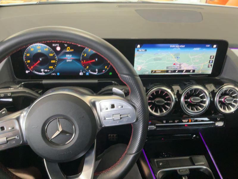 Mercedes-Benz GLA-Klasse GLA 200 AMG Line — zdjęcie 12