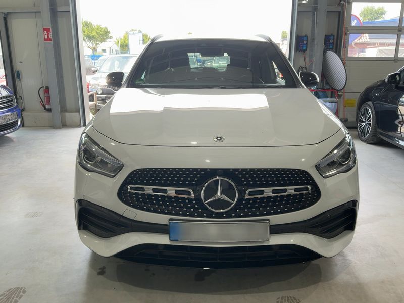 Mercedes-Benz GLA-Klasse GLA 200 AMG Line — zdjęcie 9