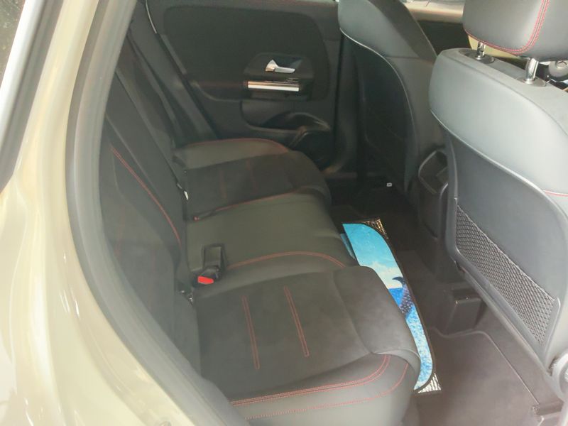 Mercedes-Benz GLA-Klasse GLA 200 AMG Line — zdjęcie 14