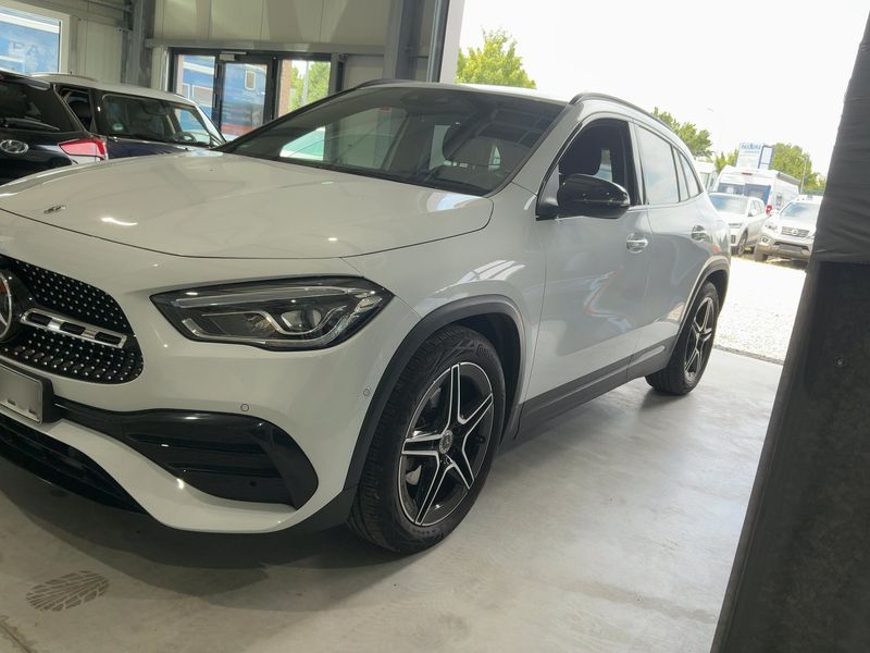 Mercedes-Benz GLA-Klasse GLA 200 AMG Line — zdjęcie 2