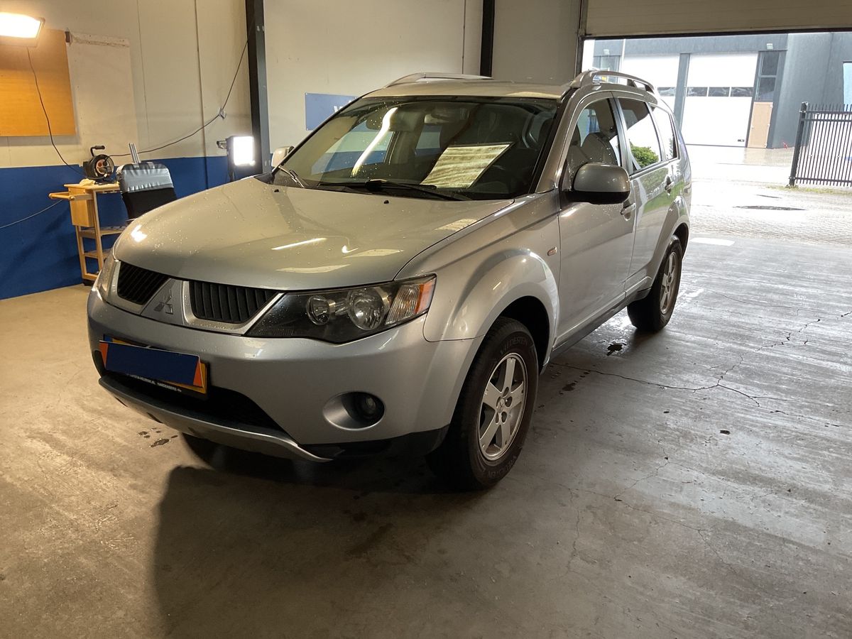 Mitsubishi Outlander 2010
