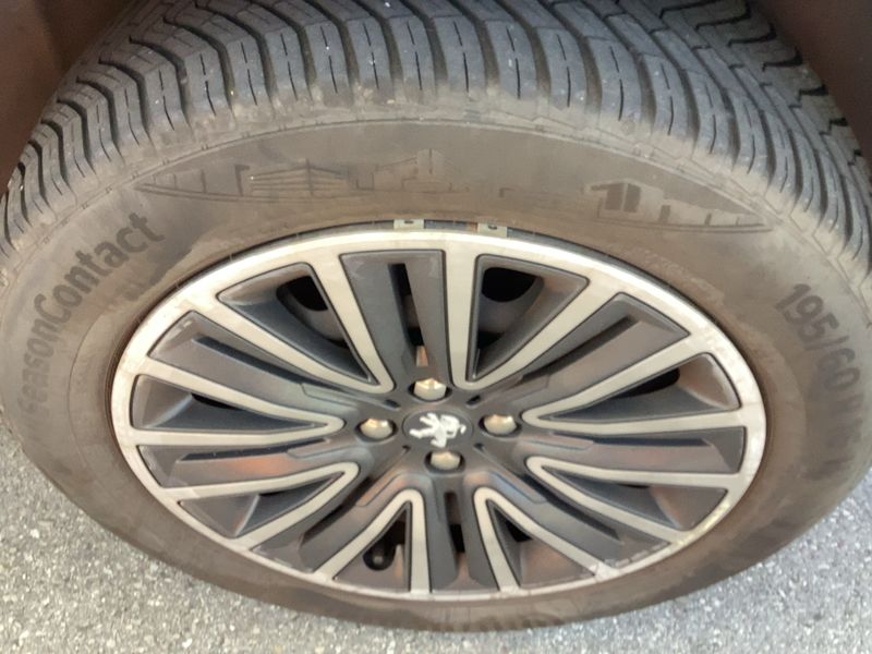 Peugeot 2008 1.6 e-HDi Active 2014 – снимка 5