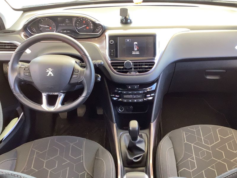 Peugeot 2008 1.6 e-HDi Active 2014 – снимка 17