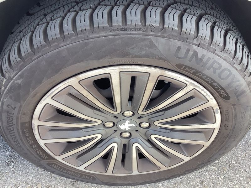 Peugeot 2008 1.6 e-HDi Active 2014 – снимка 11