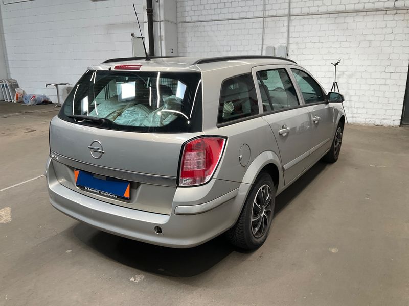 Opel Astra 1.6 Edition — zdjęcie 2