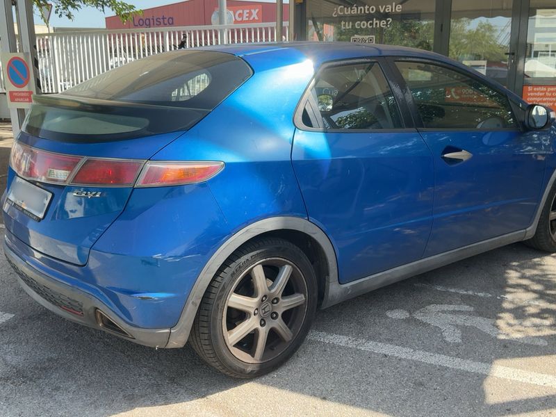 Honda Civic 1.8 VTEC Sport — zdjęcie 6