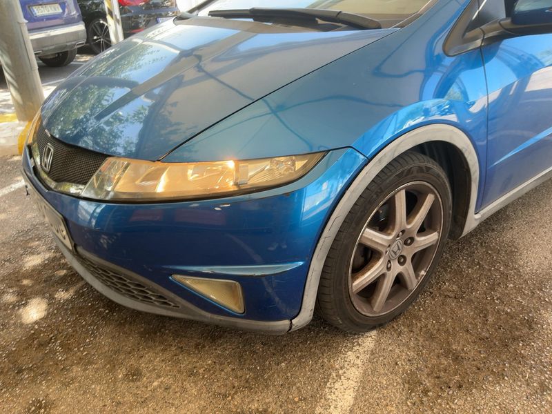 Honda Civic 1.8 VTEC Sport — zdjęcie 2