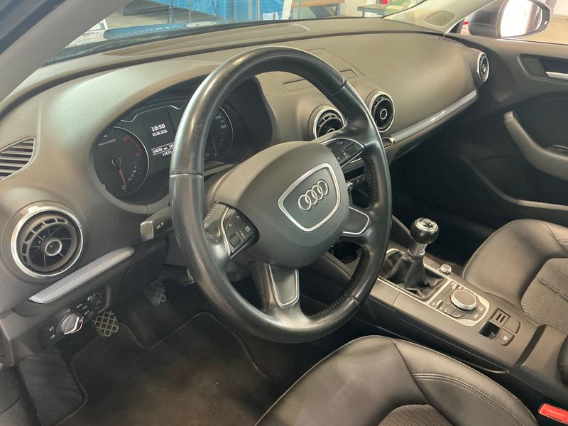 Audi A3 Sportback 2.0 TDI Ambiente 2015 – снимка 25