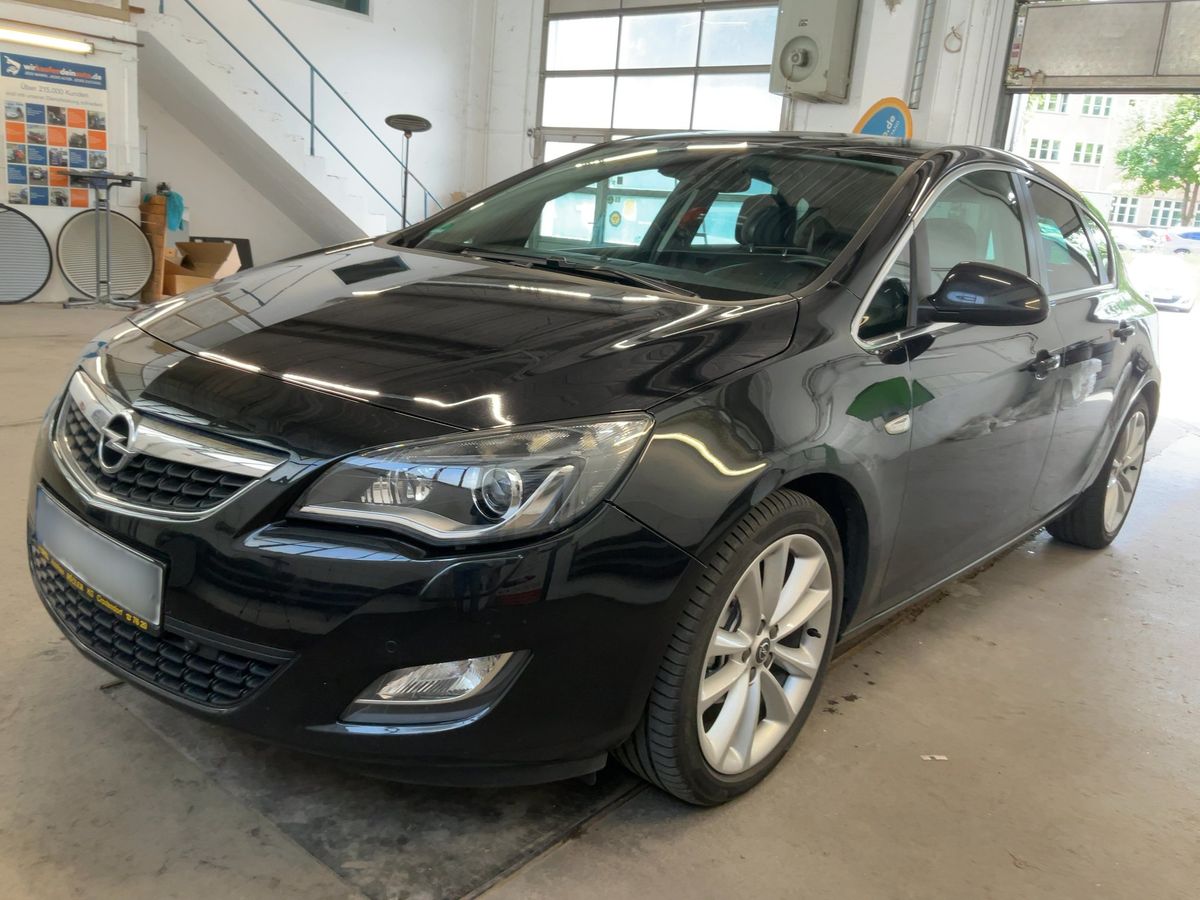 Opel Astra 2012