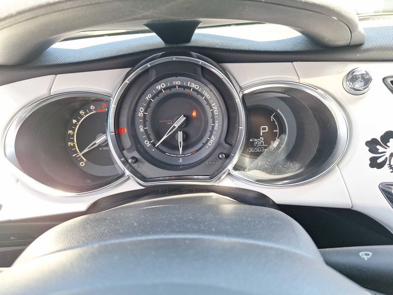 Citroen DS3 1.6 VTi SoChic — zdjęcie 12
