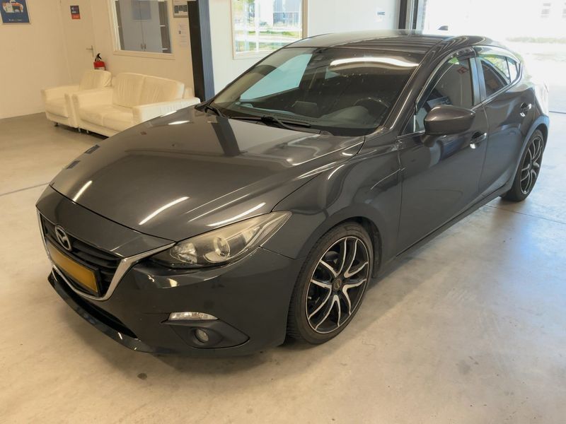 Mazda 3