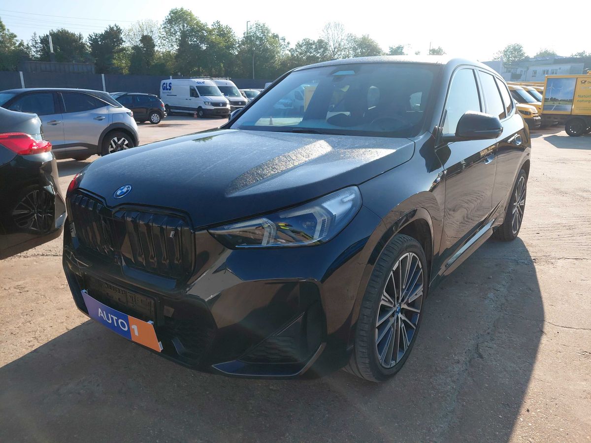 BMW iX1 2023