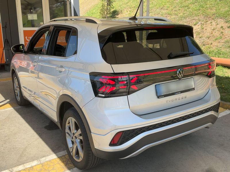 Volkswagen T-Cross 1.0 TSI R-Line — zdjęcie 3