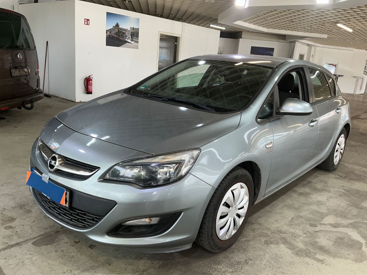 Opel Astra 2013