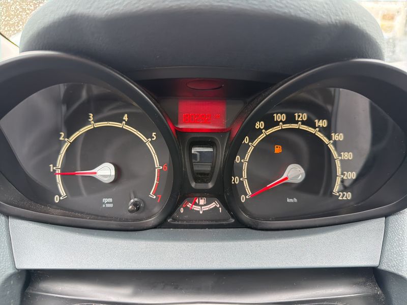 Ford Fiesta 1.25 Trend — zdjęcie 12