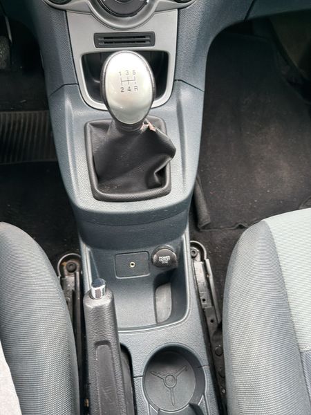 Ford Fiesta 1.25 Trend — zdjęcie 16