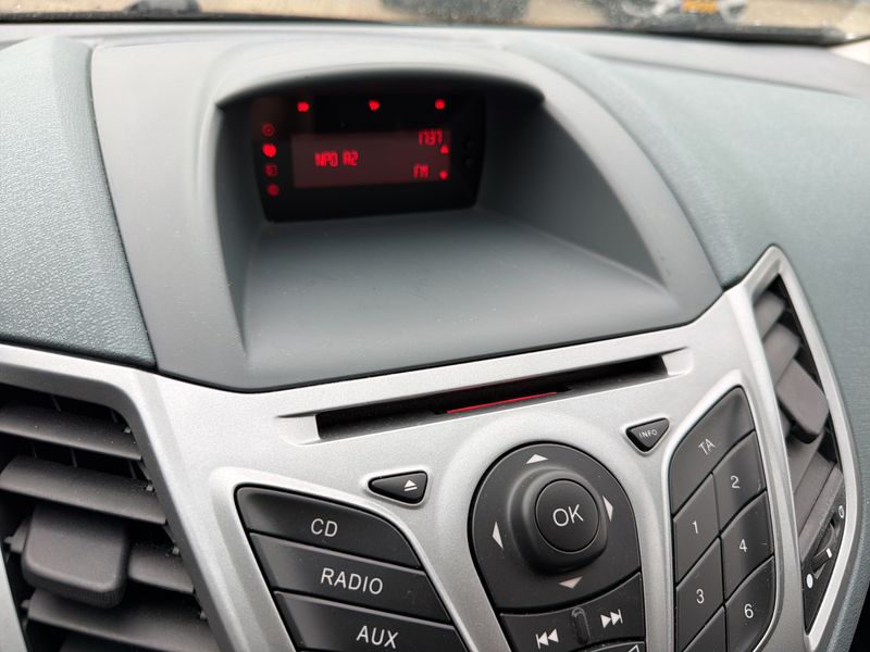 Ford Fiesta 1.25 Trend — zdjęcie 13