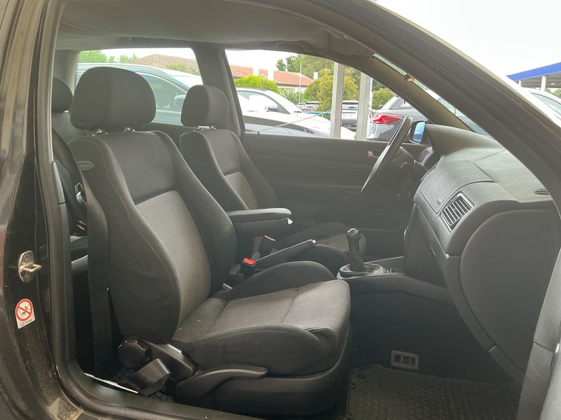 Volkswagen Golf IV 1.9 TDI Highline — zdjęcie 3