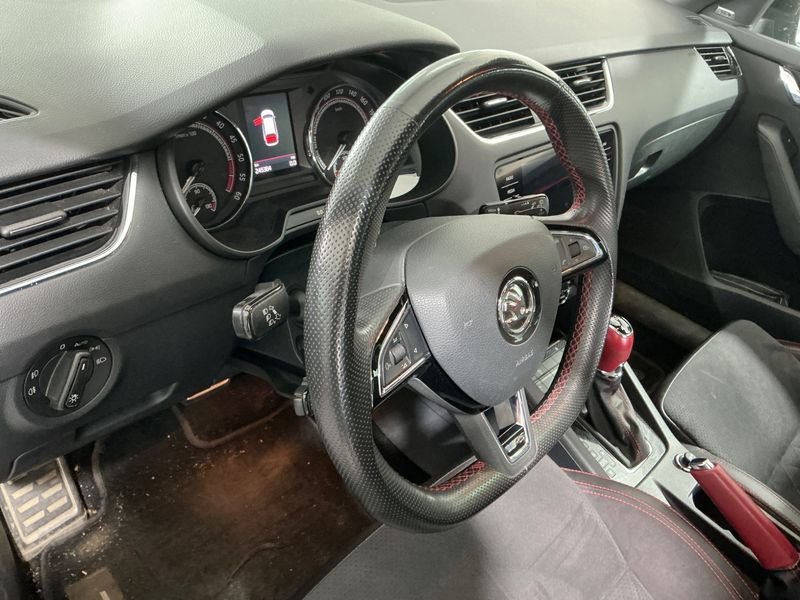 Skoda Octavia 2.0 TDI RS 4x4 2018 – снимка 28