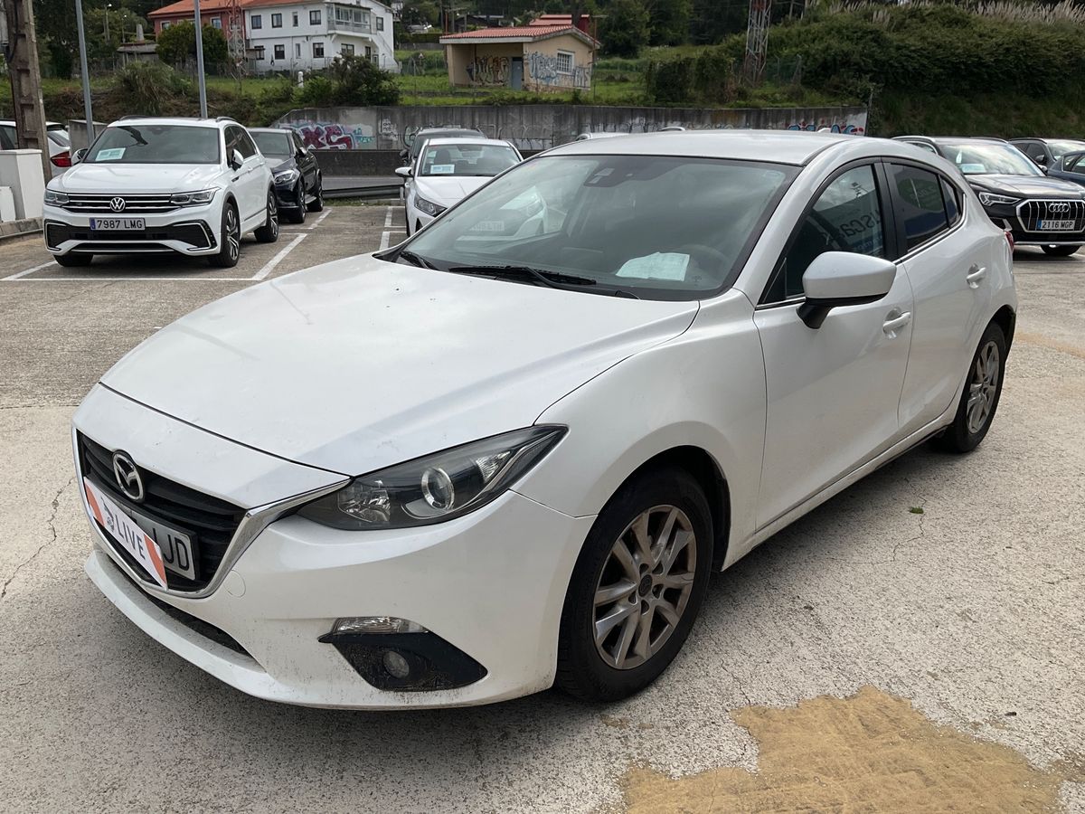 Mazda 3 2015 — photo 1