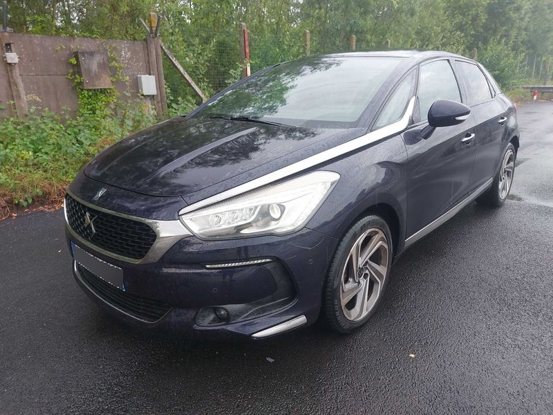 DS Automobiles DS5 2.0 Blue-HDi SportChic — zdjęcie 2
