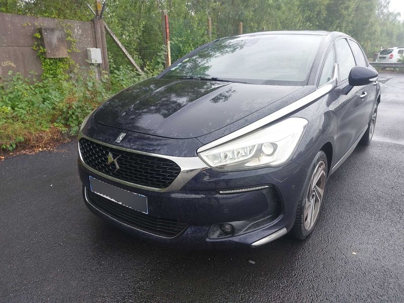 DS Automobiles DS5 2.0 Blue-HDi SportChic