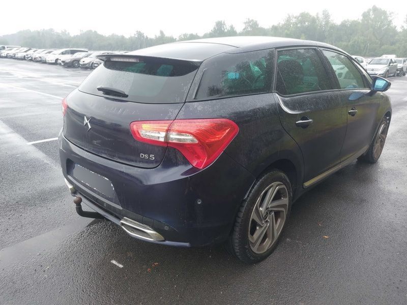 DS Automobiles DS5 2.0 Blue-HDi SportChic — zdjęcie 5
