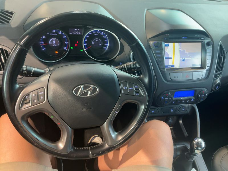 Hyundai ix35 1.6 Trend Blue 2WD 2014 – снимка 18