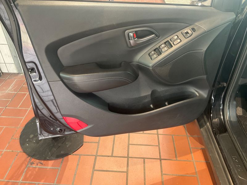 Hyundai ix35 1.6 Trend Blue 2WD 2014 – снимка 30