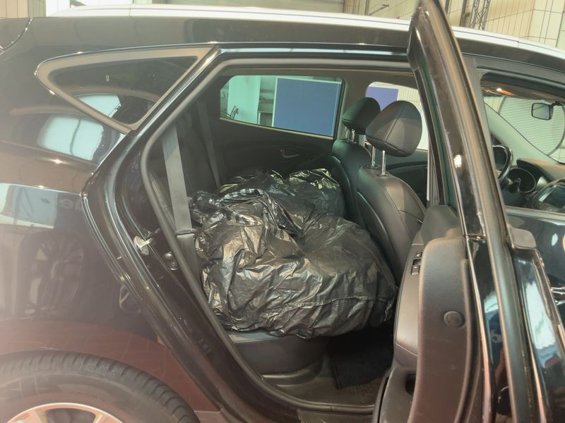 Hyundai ix35 1.6 Trend Blue 2WD 2014 – снимка 20