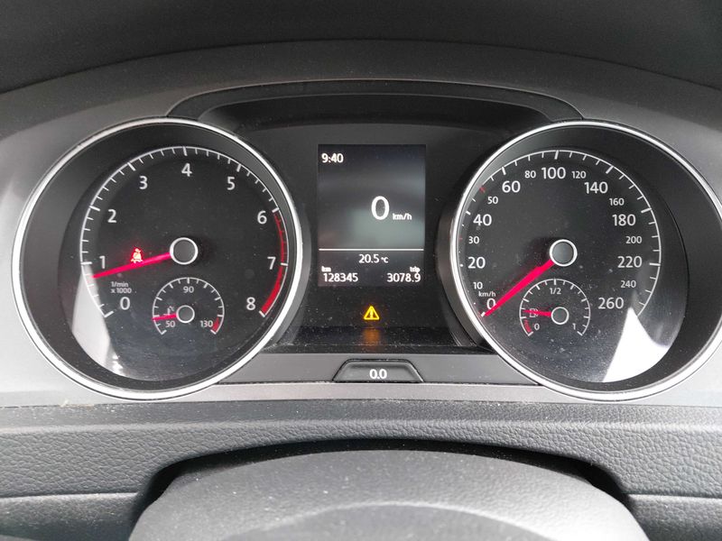 Volkswagen Golf VII 1.2 TSI Trendline BlueMotion Tech — zdjęcie 12