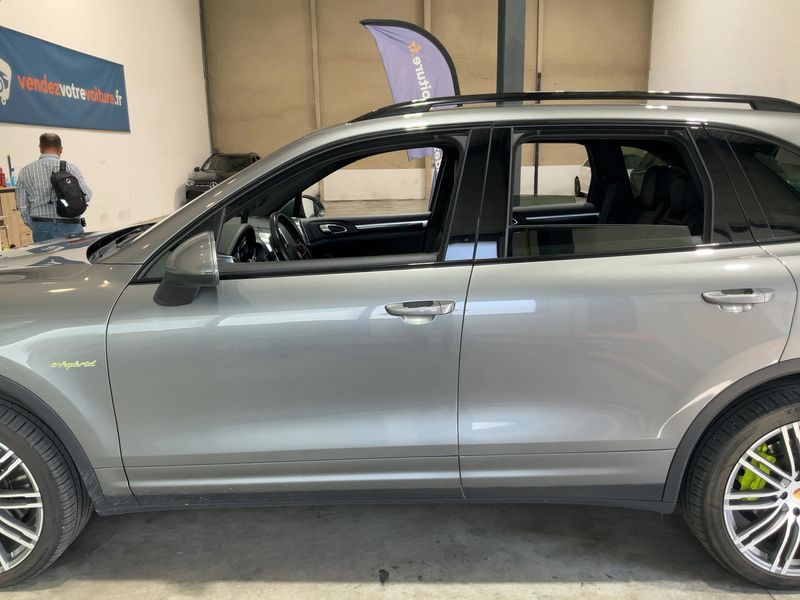 Porsche Cayenne S E-Hybrid — zdjęcie 4