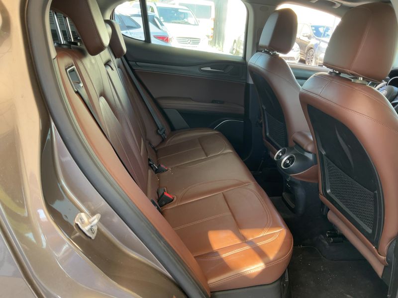Alfa Romeo Stelvio 2.2 JTDM Super 2WD — zdjęcie 14