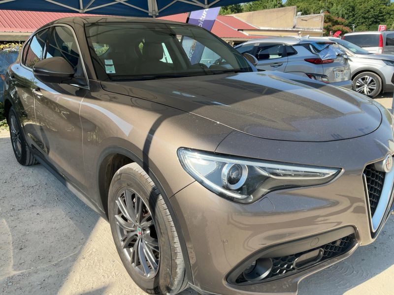 Alfa Romeo Stelvio 2.2 JTDM Super 2WD — zdjęcie 8