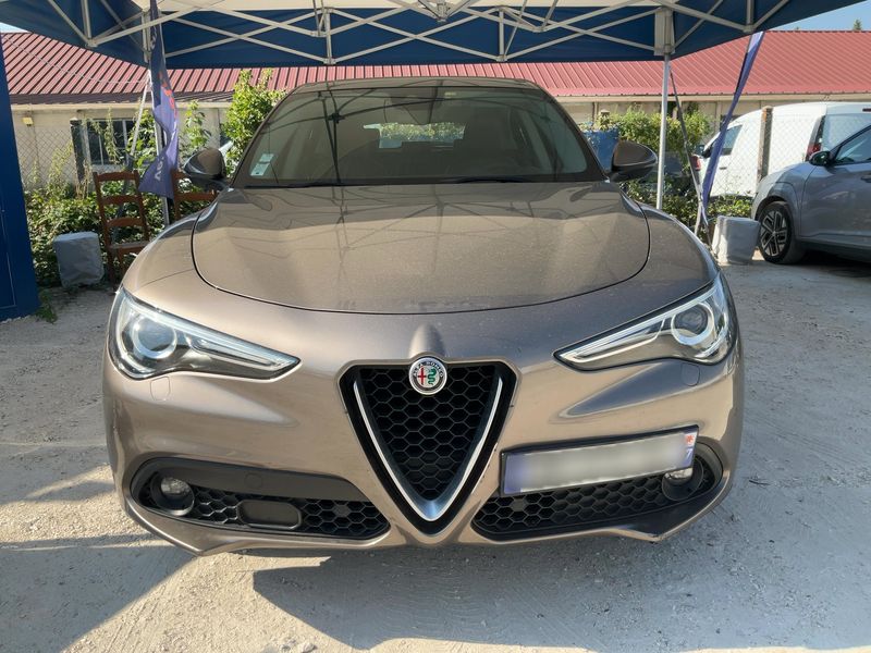 Alfa Romeo Stelvio 2.2 JTDM Super 2WD — zdjęcie 9