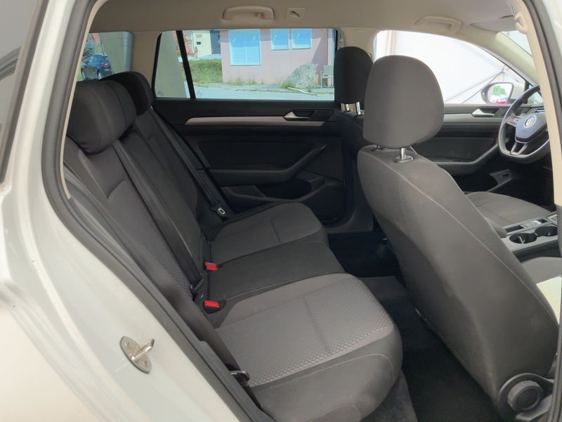 Volkswagen Passat 1.6 TDI Trendline BlueMotion Tech 2016 – снимка 19