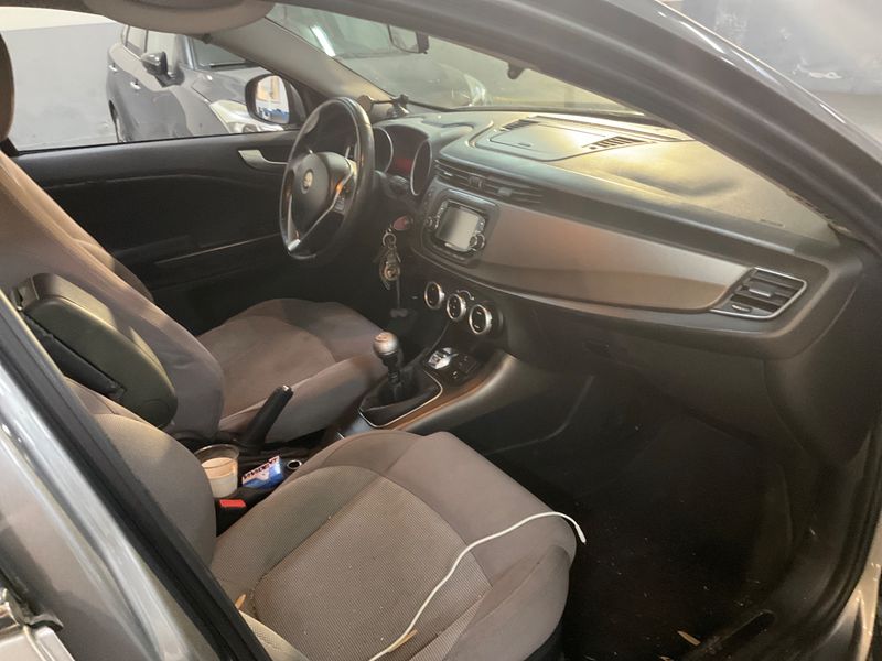 Alfa Romeo Giulietta 1.6 JTDM Distinctive 2014 – снимка 3