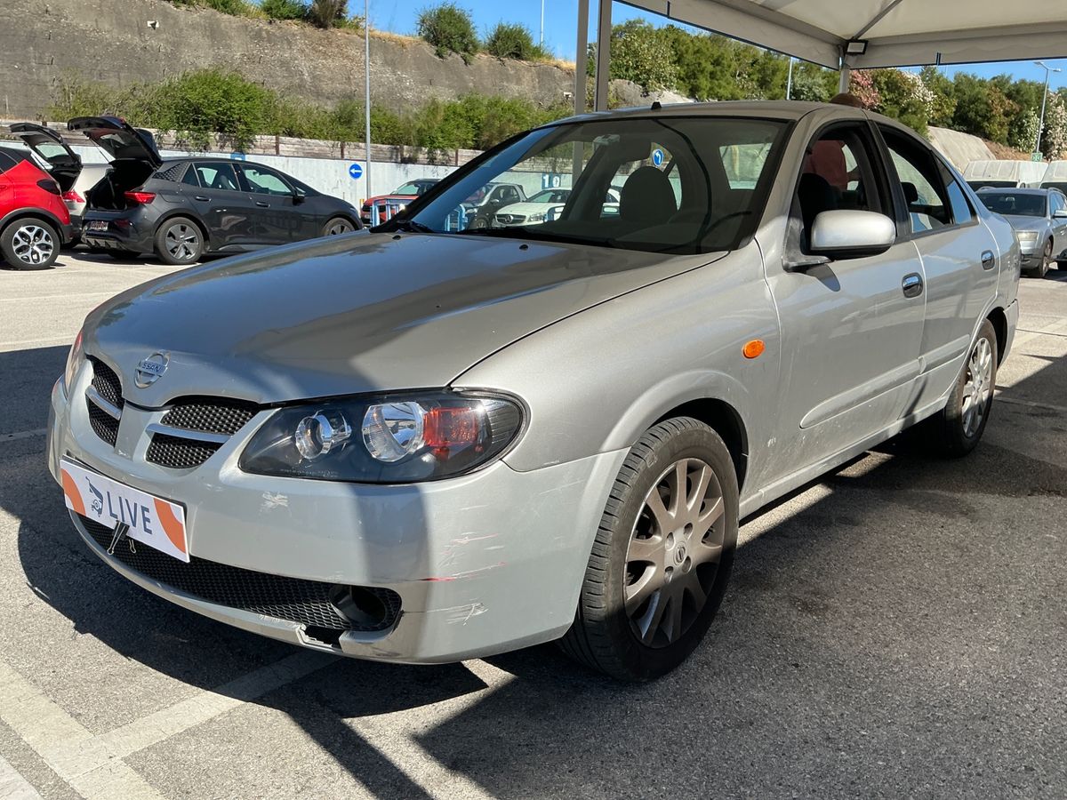 Nissan Almera 2004