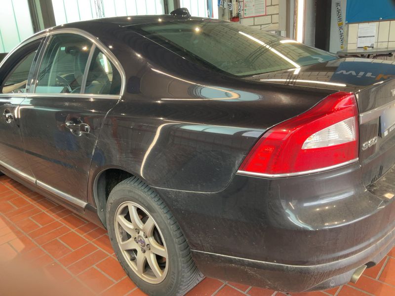 Volvo S80 2.0 D4 Momentum — zdjęcie 3