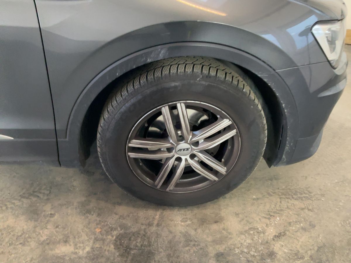 Volkswagen Tiguan 2018 — photo 12