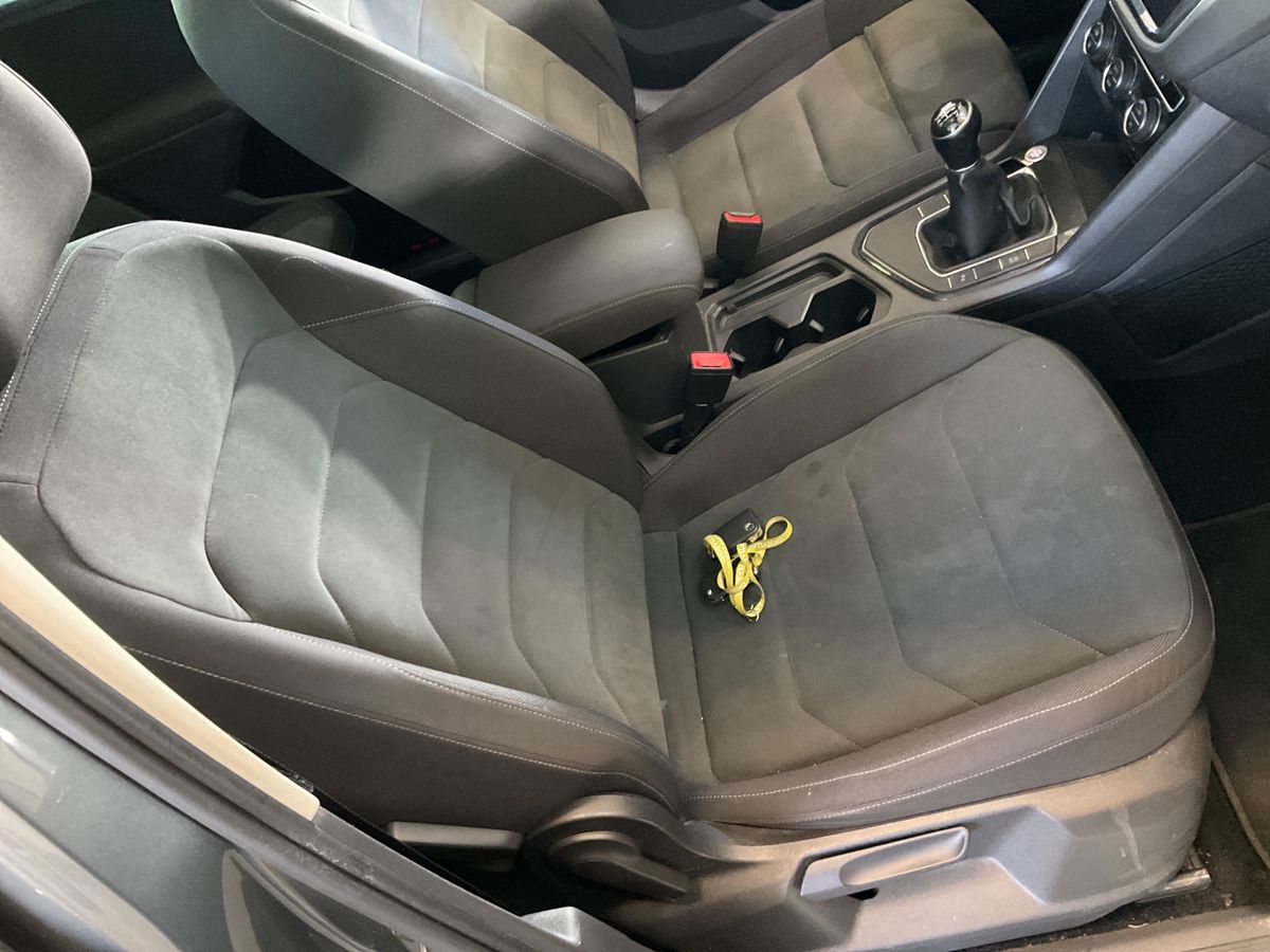 Volkswagen Tiguan 2018 — photo 38