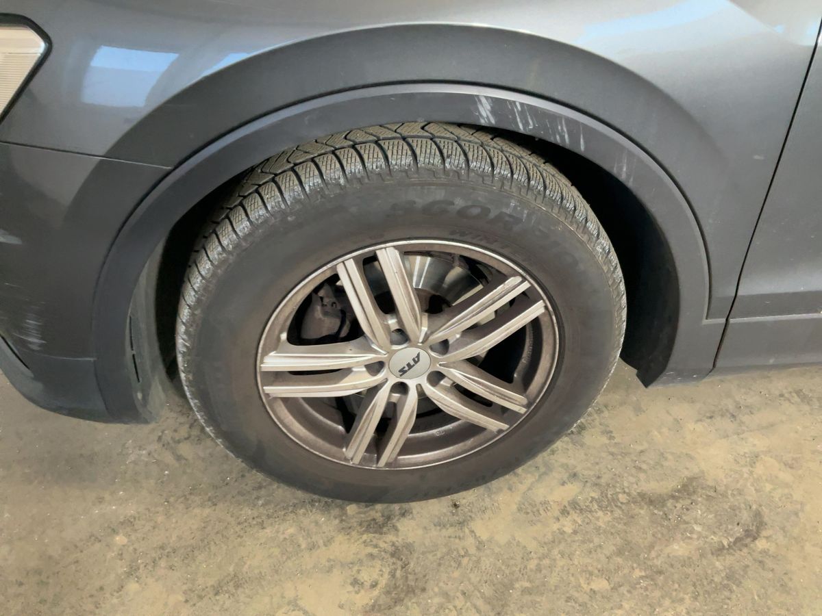 Volkswagen Tiguan 2018 — photo 4