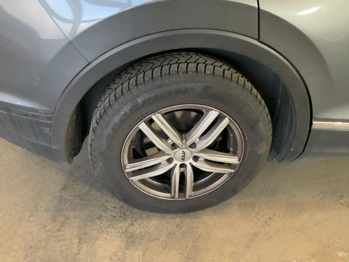 Volkswagen Tiguan 2018 — photo 10
