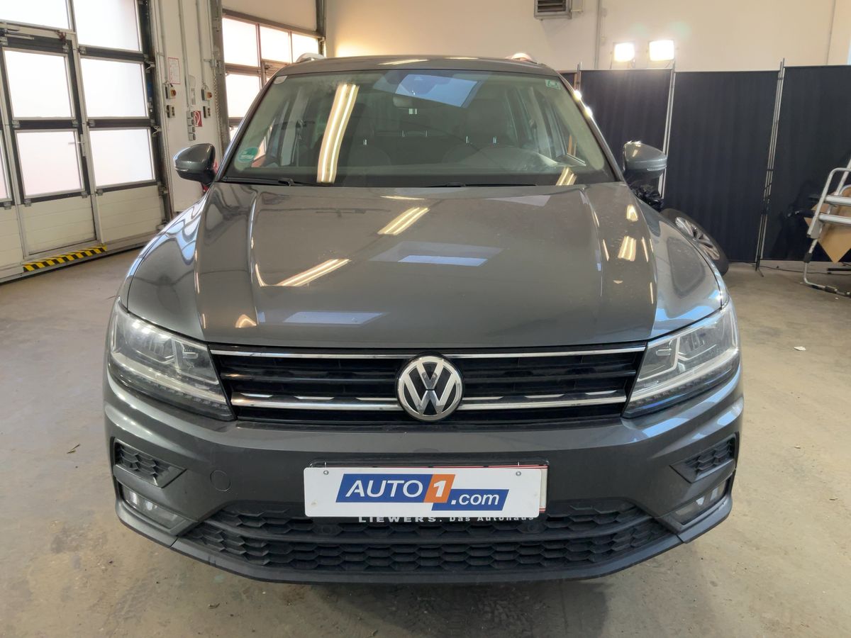Volkswagen Tiguan 2018 — photo 15
