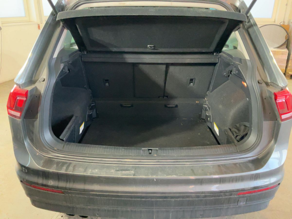 Volkswagen Tiguan 2018 — photo 17