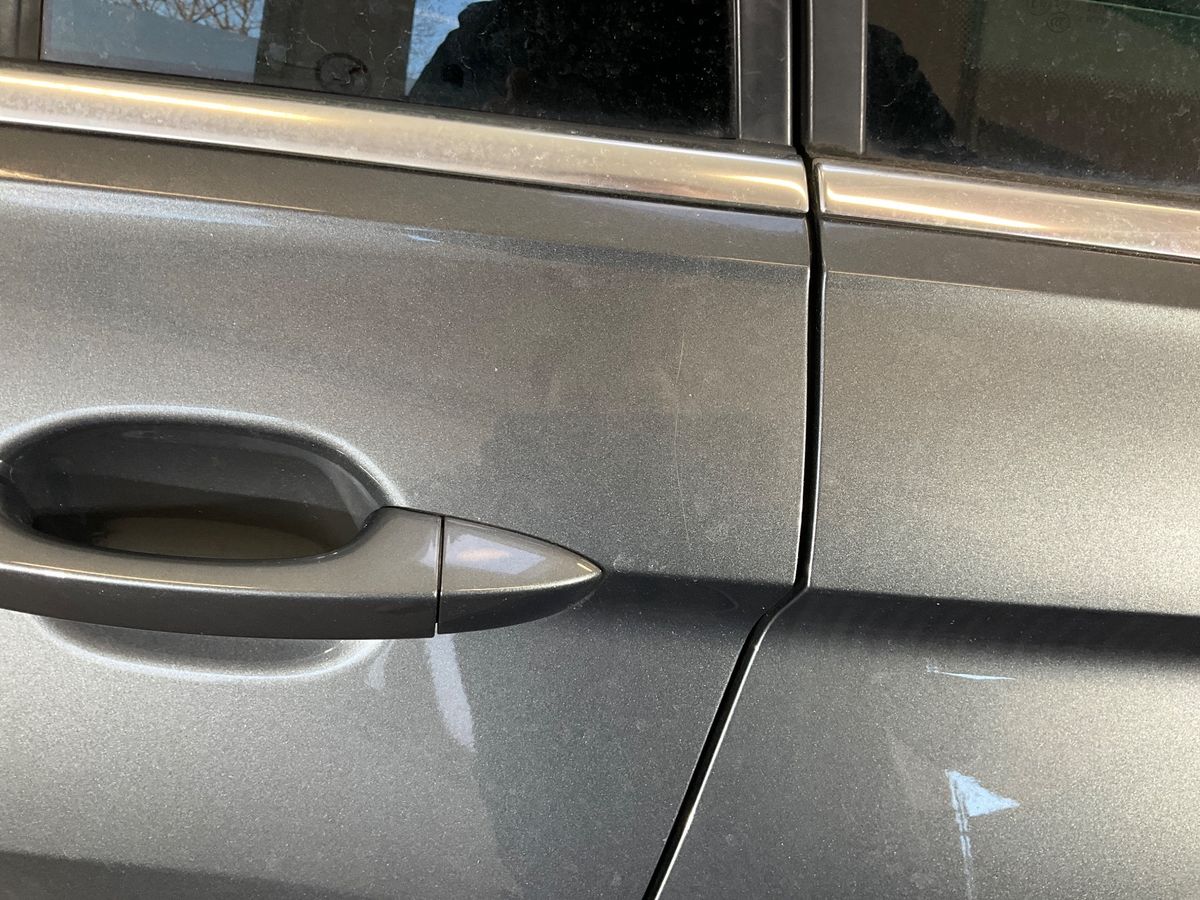 Volkswagen Tiguan 2018 — photo 52