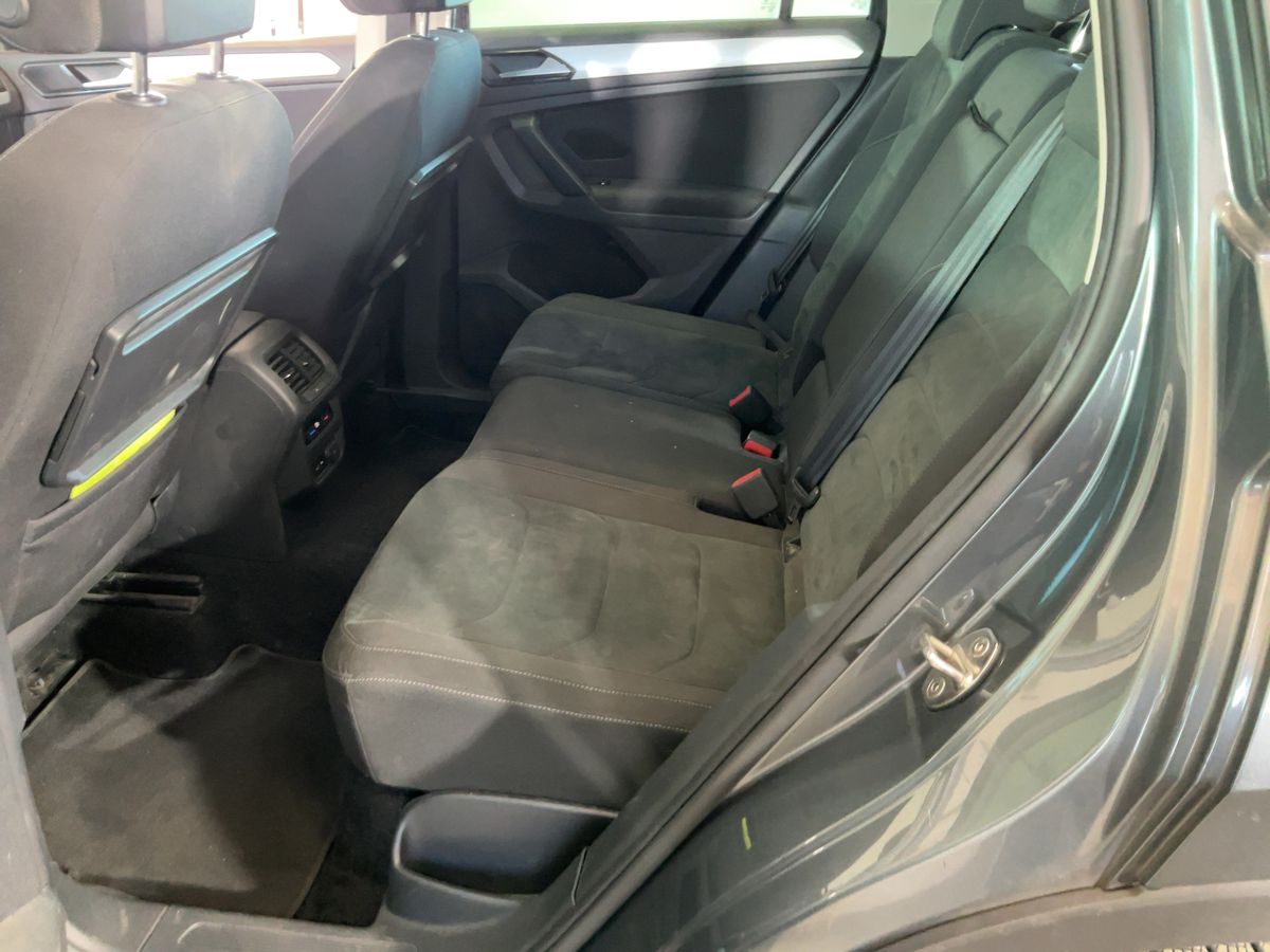 Volkswagen Tiguan 2018 — photo 21