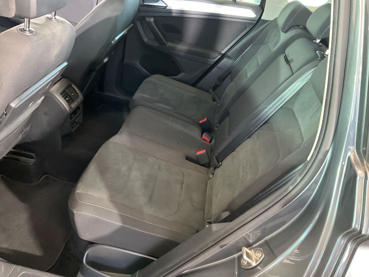Volkswagen Tiguan 2018 — photo 42
