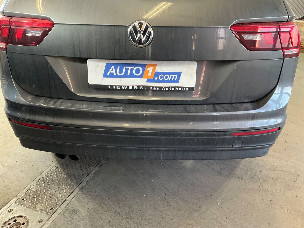Volkswagen Tiguan 2018 — photo 57