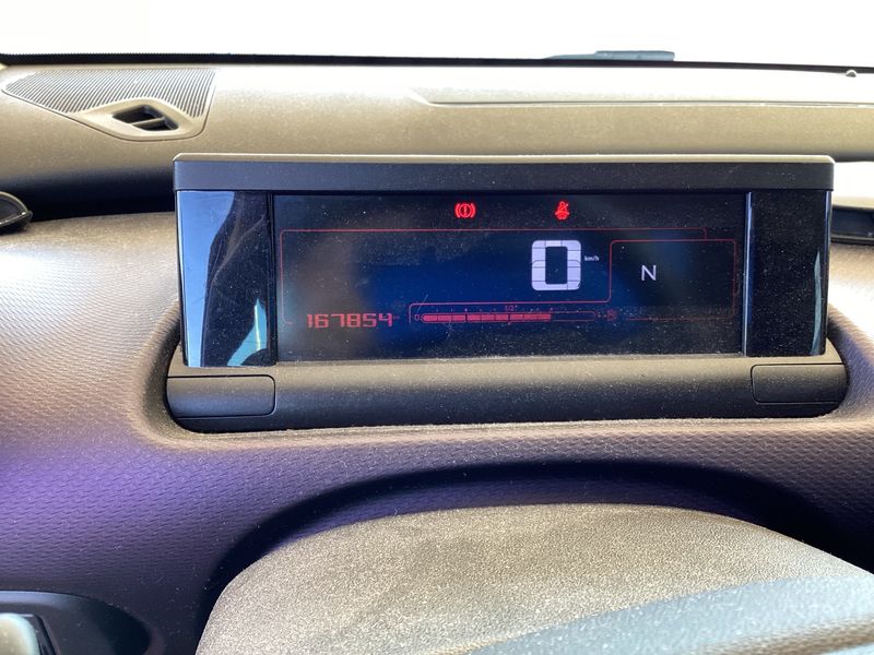 Citroen C4 Cactus 1.6 e-HDi Feel — zdjęcie 13